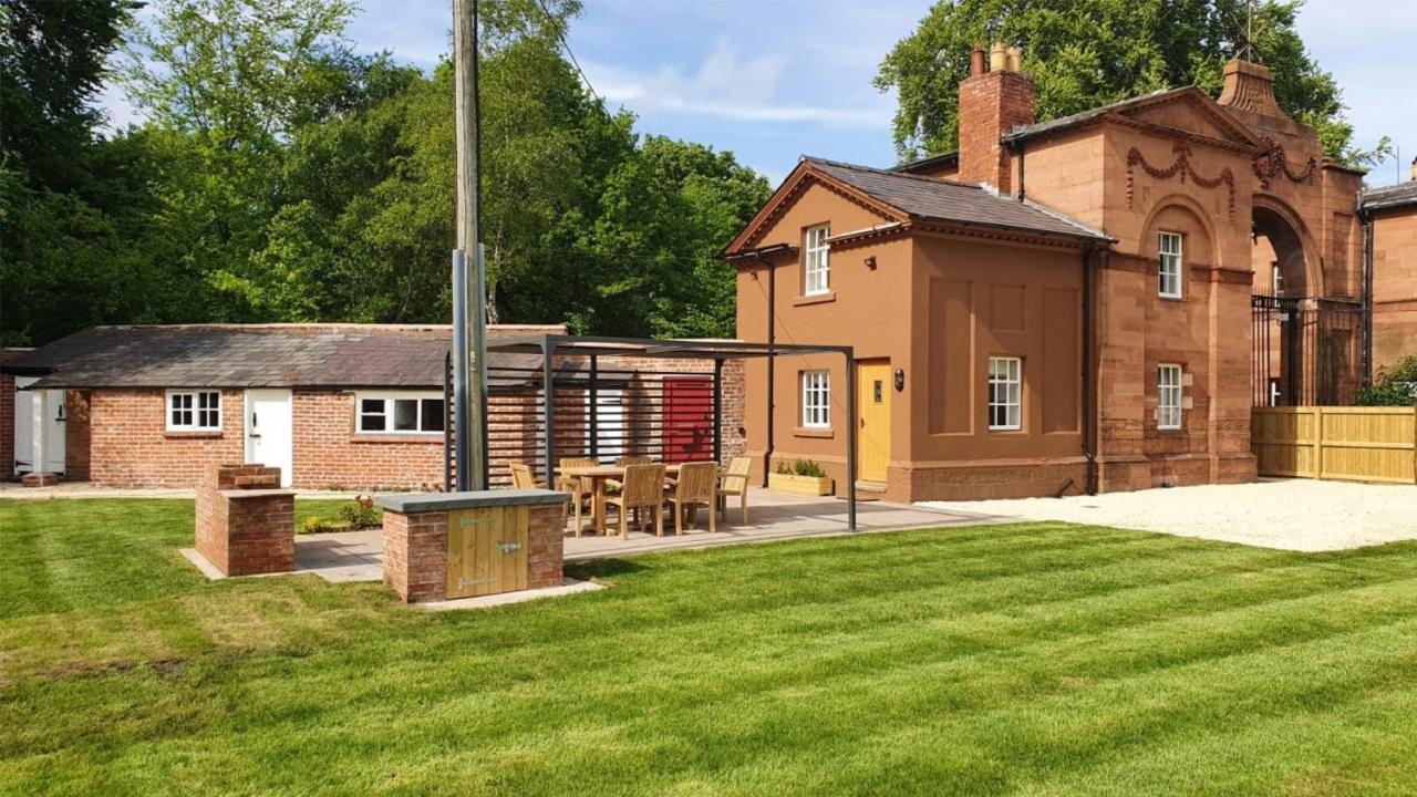 Oulton Park Lodge Little Budworth ภายนอก รูปภาพ