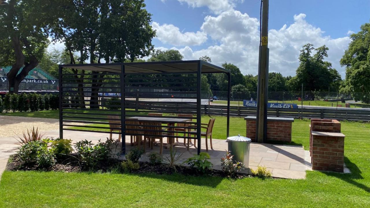 Oulton Park Lodge Little Budworth ภายนอก รูปภาพ