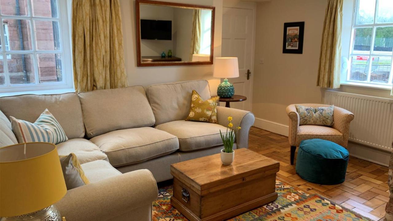 Oulton Park Lodge Little Budworth ภายนอก รูปภาพ